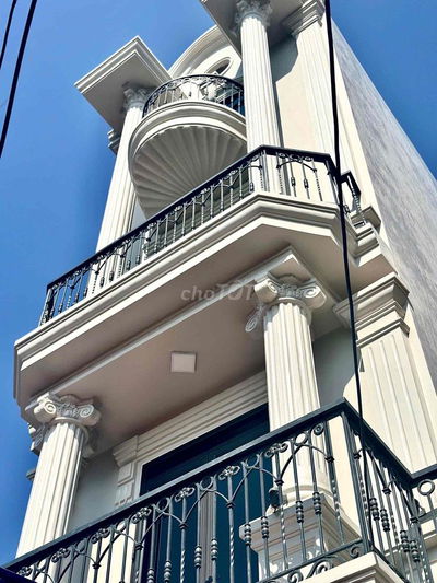 CỰC PHẨM MỚI TINH SÂN CỔNG RIÊNG MẶT NGÕ ĐÌNH ĐÔNG