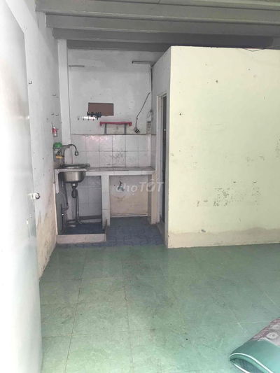 chính chủ cho thuê nhà có gác giá rẻ gần trung cư Đức Khải