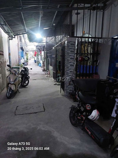 CẦN BÁN GẤP NHÀ 1 TRỆT 1 LẦU. 7.8m x 15.5m.BÁN NHÀ TẶNG KÈM PHÒNG TRỌ