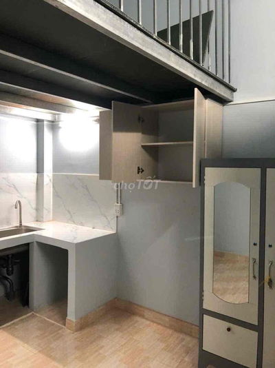 Cho thuê Phòng trọ máy lạnh, có gác khu biệt thự , giờ giấc tự do