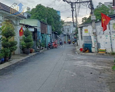 NHÀ SÂN RỘNG, ĐẶNG VĂN BI, XE TẢI ĐẬU TRONG SÂN, 2 PHÒNG NGỦ