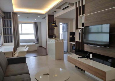 Siêu Phẩm CHDV, Cô Giang, Phường Cô Giang, Q1