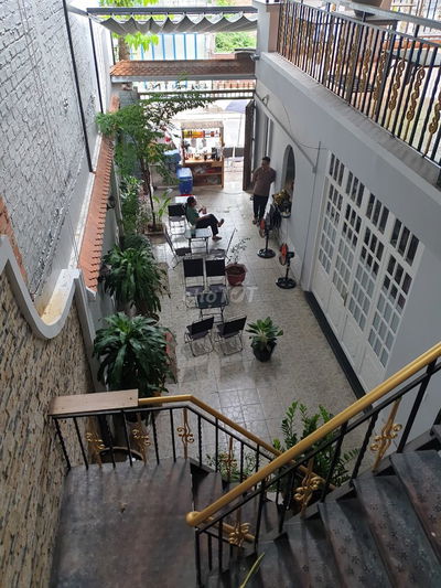 Biệt thự mini 8x20m, 1 lầu + mái ngói, đường 10m, gần chợ Bà Điểm HMon