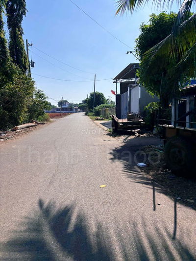 CHỦ NGỘP BÁN LÔ ĐẤT HÒA LONG GẦN VÒNG XOAY - SỔ HỒNG RIÊNG