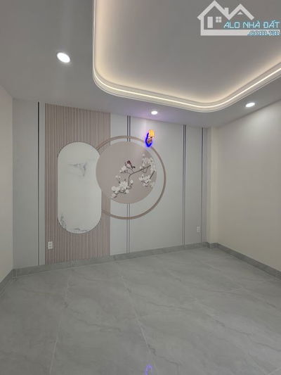 Nhà 5 tầng mới xây , nội thất hiện đại ,thang máy 450kg, hẻm nhựa 8m