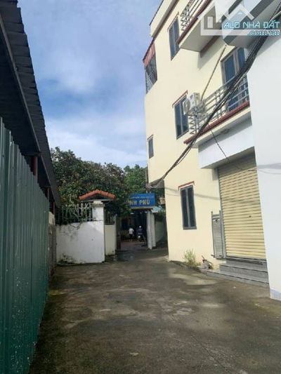 NHÀ ĐẸP FULL NỘI THẤT GỖ VIP – NGÕ THÔNG – BÁT KHỐI LONG BIÊN – 41M² – NHỈNH 6 TỶ