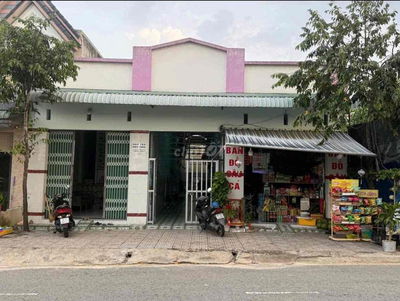 NGỘP 2 dãy trọ 300m2 chỉ 1Tỷ020 gần KCN Mỹ Phước đường D11, P.Mỹ Phước