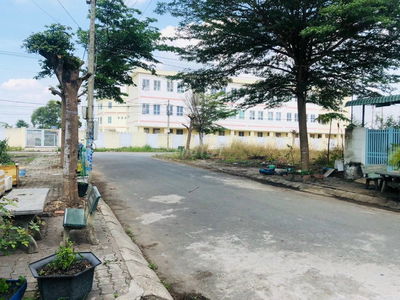 chính chủ  cần bán lô đất đường 25 Kdc mỹ hạnh hoàng gia 5x17m, xã MHN