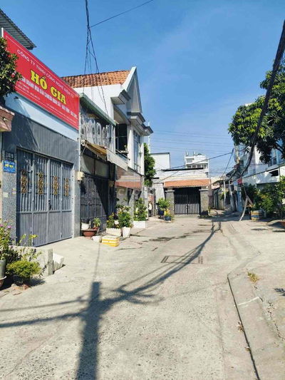 MẶT TIỀN HẺM NGAY KDC GIA HÒA - DIỆN TÍCH KHỦNG 180M2 HIỆN HỮU