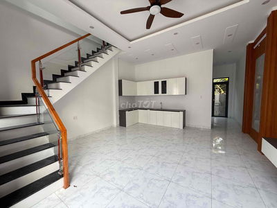 Nhà phố mới xây gần KDL Bửu Long, 650tr vào ở ngay