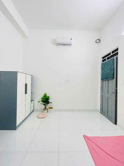 Phòng cửa sổ đủ nội thất chỉ 3tr2