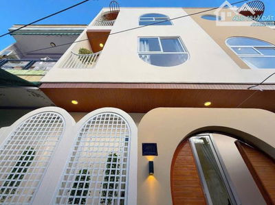 🍀 BÁN NHÀ 3 TẦNG 3 MÊ – FULL NỘI THẤT CAO CẤP 📍 Kiệt Núi Thành – Trung tâm Hải Châu  🏠
