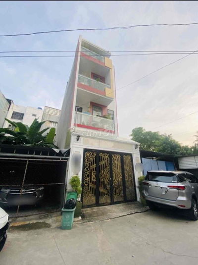 Nhà 4 tầng, HXH 6M, ngay Vạn Phúc City.