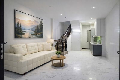 Mặt ngõ Ngọc Lâm, 8m ra mặt phố, 5 ngủ. Chỉ 7.2 tỷ, sổ đẹp