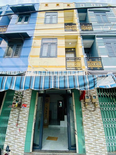 nhà đúc 2 lầu ngay chợ cầu đồng thổ cư