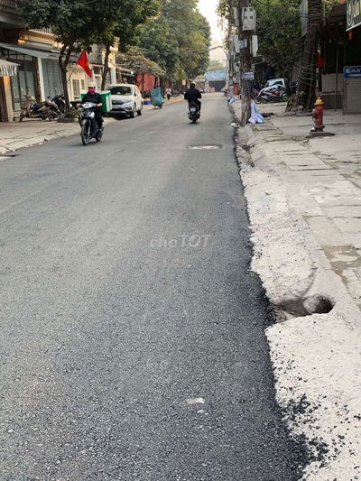 NHÀ MẶT PHỐ GIÁ TRONG NGÕ  phố Yên Duyên HM, DT 84 m Mt 5,2m, sầm uất