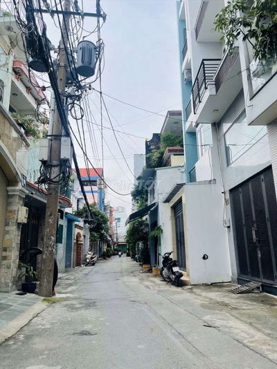 BÁN NHÀ HXH LẠC LONG QUÂN