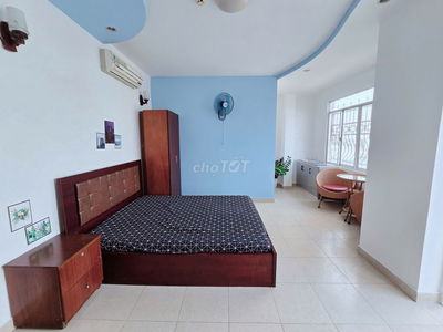 Full nội thất mới xây, ngay Phạm Văn Đồng, cầu vượt Linh Xuân, tiện