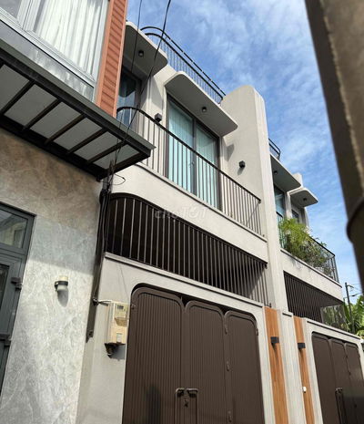 Nhà Pho full nôi thât