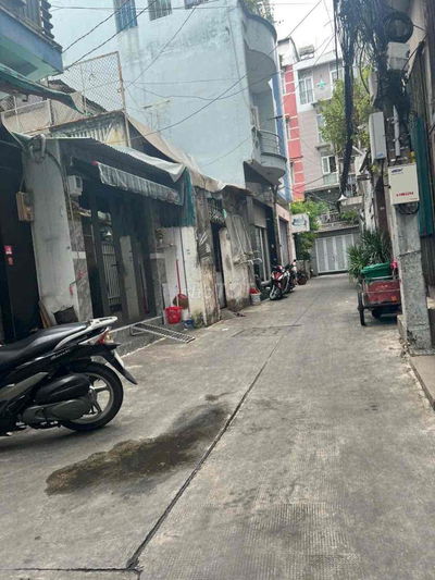 🌆29m2 nhà 5 lầu sau lưng Căn Mặt Tiền CMT8