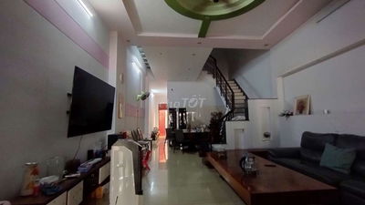 CHO THUÊ 1 TRỆT 2 LẦU MẶT TIỀN KDC HỒNG LONG