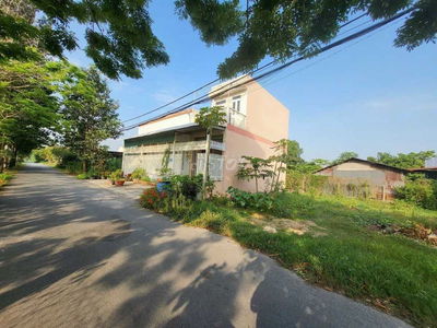 Con trai đi cưới vợ nên sang tên gấp miếng đất 134m2 full thổ cư