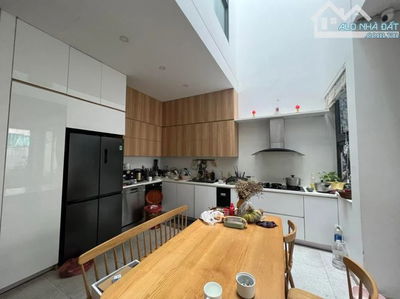 💥 HOT HOT GIẬT MÌNH -  NHÀ 3 TẦNG  MẶT TIỀN TT HẢI CHÂU TP. ĐÀ NẴNG - DT 122M2 - GIÁ 8 Tỷ