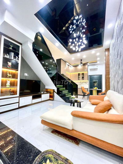 NHÀ PHỐ CAO CẤP 4 PN, FULL NỘI THẤT