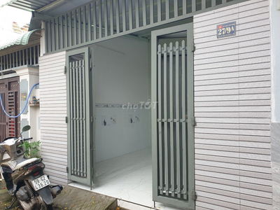 HOT-Bán gấp nhà sổ hồng riêng 4m*13m, gác lửng, gần ngã 3 Bùi Môn,QL22