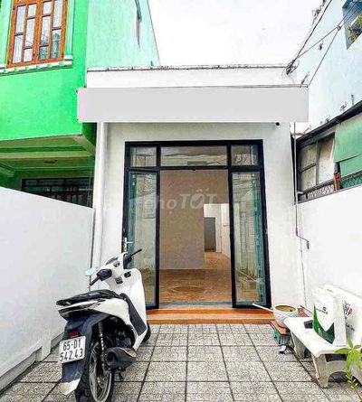 CHO THUÊ NHÀ MẶT TIỀN HẺM 151 HUỲNH CƯƠNG CÁCH MT HUỲNH CƯƠNG CHỈ 5m