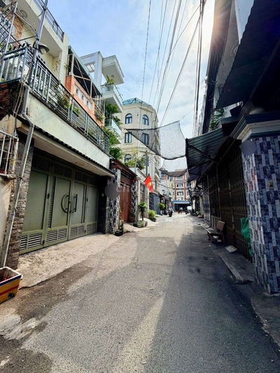 LÊN SÀN CĂN NHÀ DIỆN TÍCH ĐẸP 4X20M, HẺM XE TẢI THÔNG