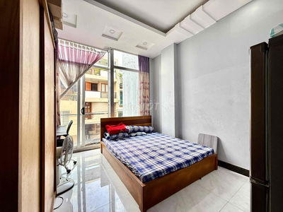 Cho Thuê Căn Hộ Cửa Lớn Thang Máy Full NT Ngay Cầu Vượt 3 Tháng 2 Q10