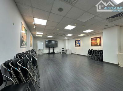 Chủ nhà mời thuê 72m2 văn phòng tại số 18/11 phố Thái Hà. Giá 19 triệu/tháng