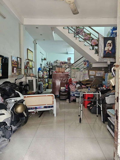 Nguyên căn hẻm 4m xe hơi, 4mx13m, 1 lầu, 2pn lớn, 2wc. Giá 7.5tr