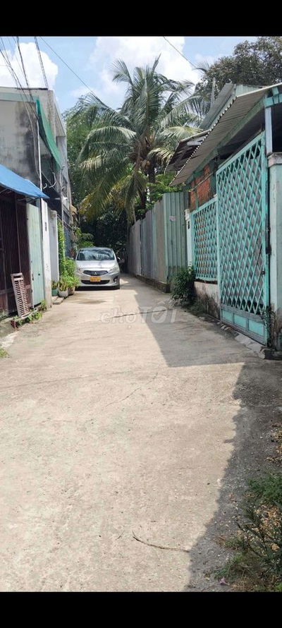 Nhà trống suốt dt 35m đường 44 tam bình thủ Đức