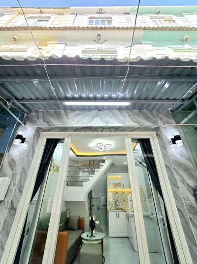 Nhà gần quận 4 cần bán mới đẹp vào ở liền
