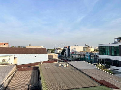 Cho thuê căn hộ cao cấp View bancon, ngay Big C, chợ Dĩ An. Giá 3.5tr