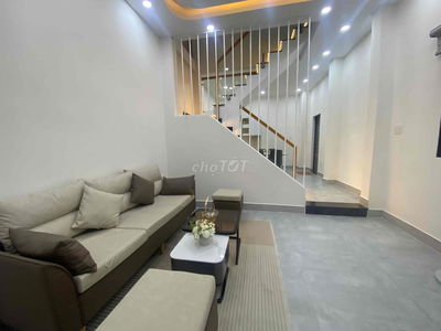 CĂN GÓC NGUYỄN VĂN KHỐI - SÁT MẶT TIỀN - 2TẦNG - 4.1x10 - NHỈNH 4TỶ