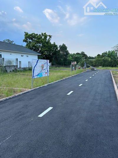 Chính chủ bán cắt lỗ 100m2 tại gần đại học QUỐC GIA HÀ NỘI giá 2,2 tỷ