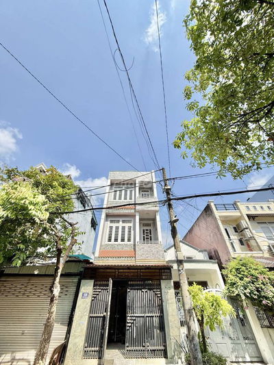 Nhà Phố 4,5m x 19m. 3 tầng Mặt Tiền Hiệp Thành 31. Ngay Công Viên xanh