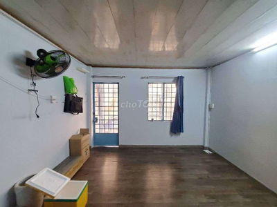 Nhà 3 tầng đường 3/2 Q10 - 2PN - chỉ 2tỷ45