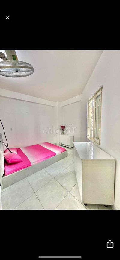 Cho Nữ Thuê Phòng