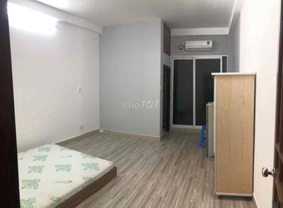 Cho thuê phòng full nt 30m2 Hoa Cúc