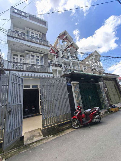 Nhà 3 tầng, 105m2. 4PN HXH thông Thới An chỉ 7 tỷ .