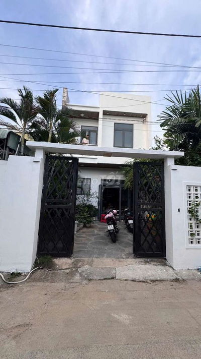 Nhà Phú Mỹ, gần KDC Hiệp Thành 3, giá 11 triệu/tháng, đầy đủ nội thất