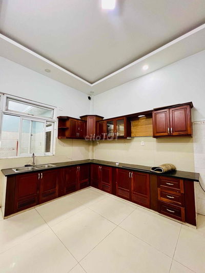 Cho Thuê Nhà DT 10x14 1Trệt 3Lầu 4Pn 3Wc Sân Rộng Hợp Chứa Hàng Online