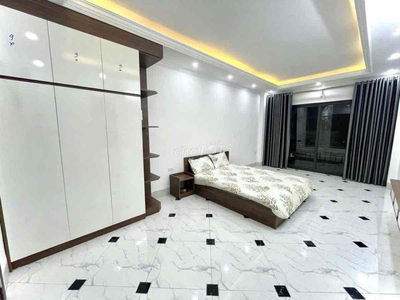 31m 5 tầng mt 4m 6 lâm du 7 chỗ đỗ của