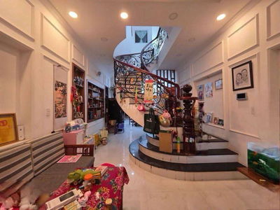 CHỈ  7,6 TỶ,  NHÀ ĐẸP ĐÓN TẾT , 3 TẦNG, FULL NỘI THẤT, LONG TRƯỜNG Q9