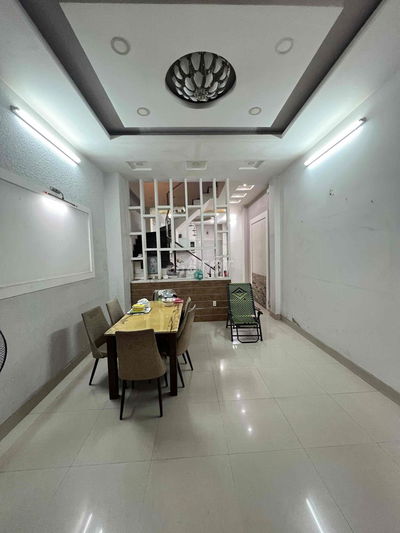 Cho thuê nhà 3,5 tấm DT 4x16m, hẻm nhựa 7m thông Hương Lộ 2