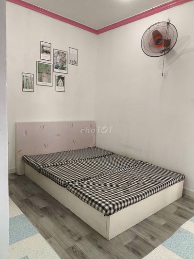 Trống phòng có nội thất full -> đường số chợ Tân Mỹ
